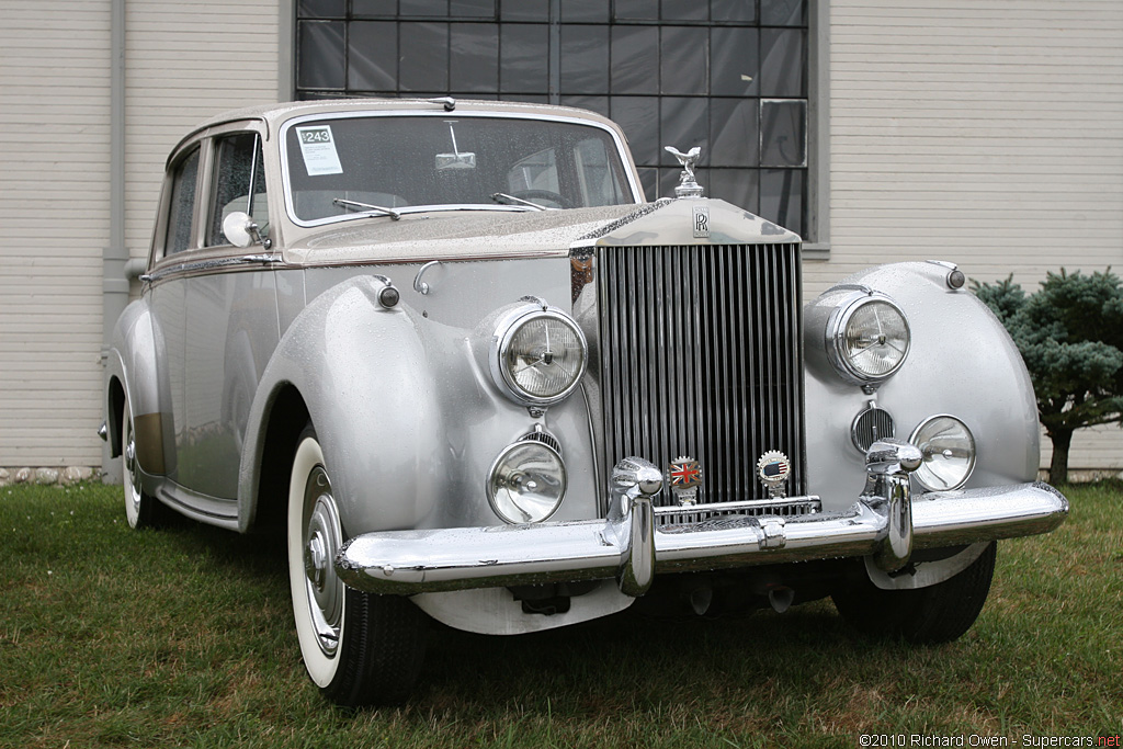 1952_Rolls-Royce_Silver_Dawn.jpg