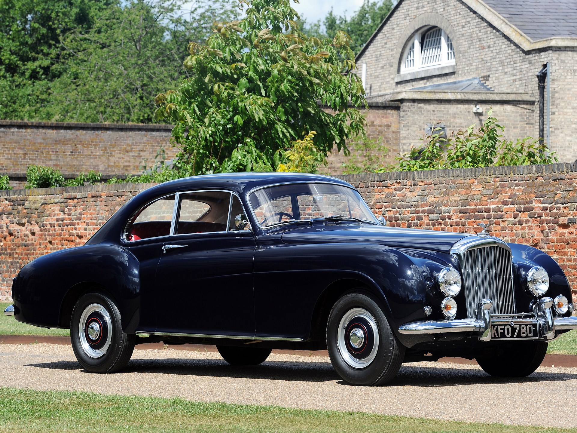 1955_Bentley_R-Type_Continental.jpg