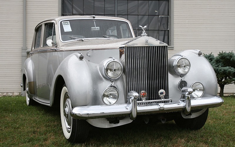 1952_Rolls-Royce_Silver_Dawn.jpg